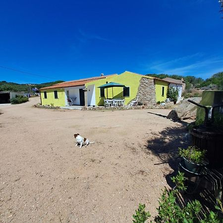 B&B Li Salcuneddi Aglientu Bagian luar foto