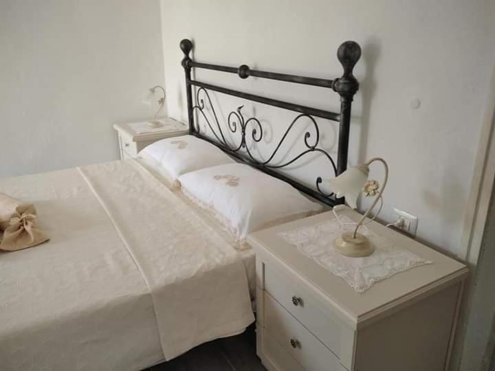 B&B Li Salcuneddi Aglientu Bagian luar foto