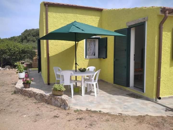 B&B Li Salcuneddi Aglientu Bagian luar foto