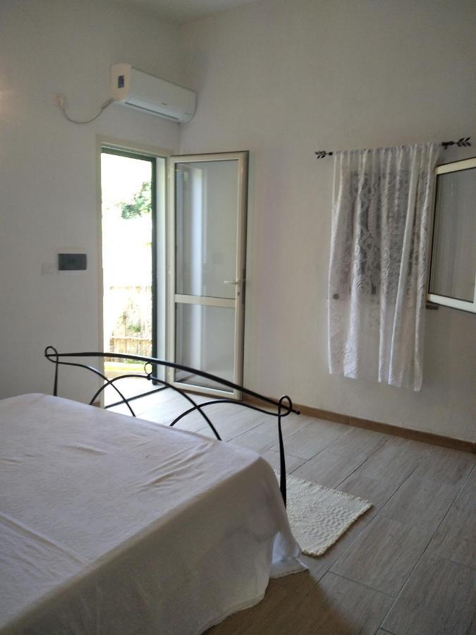 B&B Li Salcuneddi Aglientu Bagian luar foto