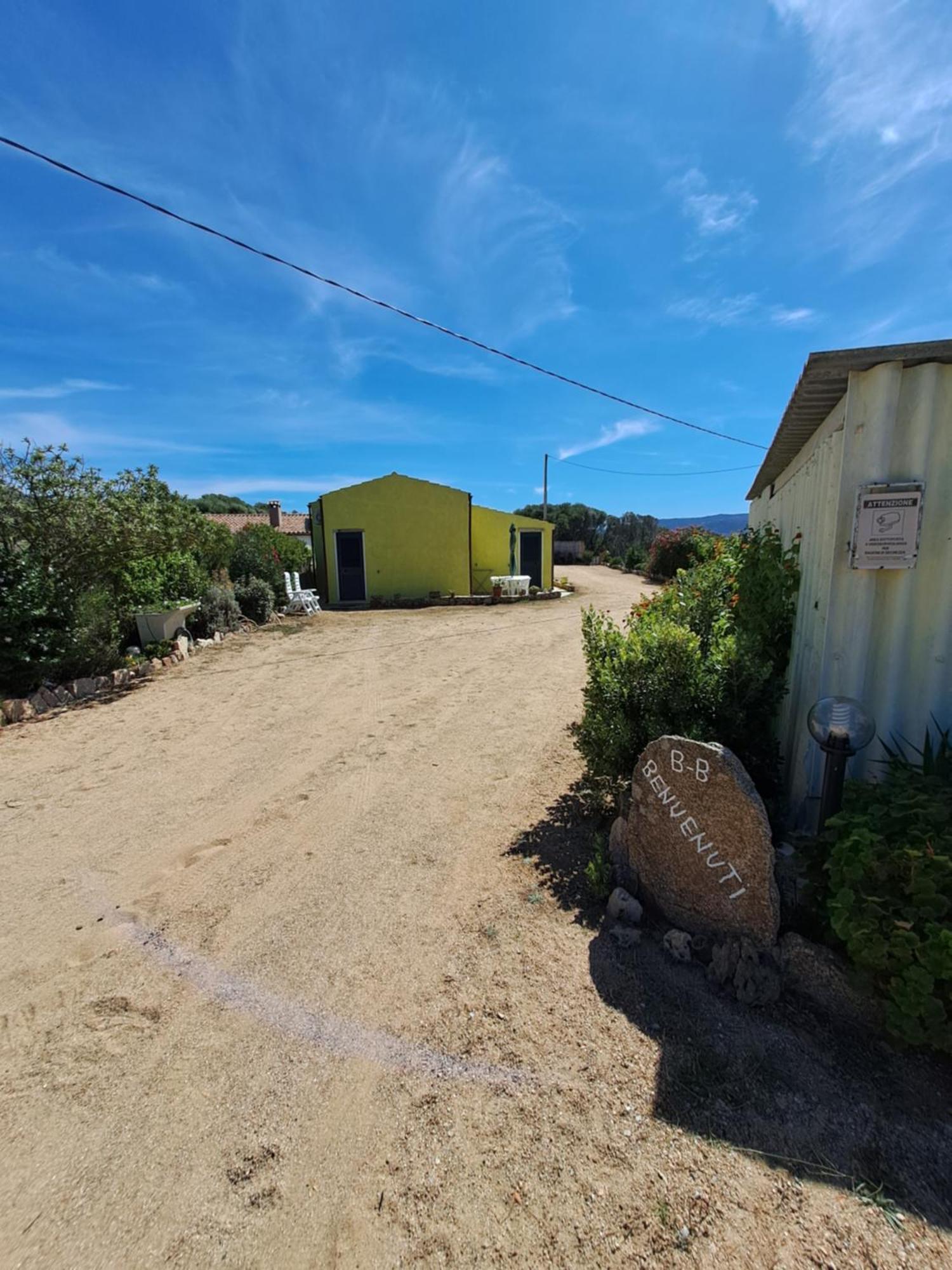 B&B Li Salcuneddi Aglientu Bagian luar foto