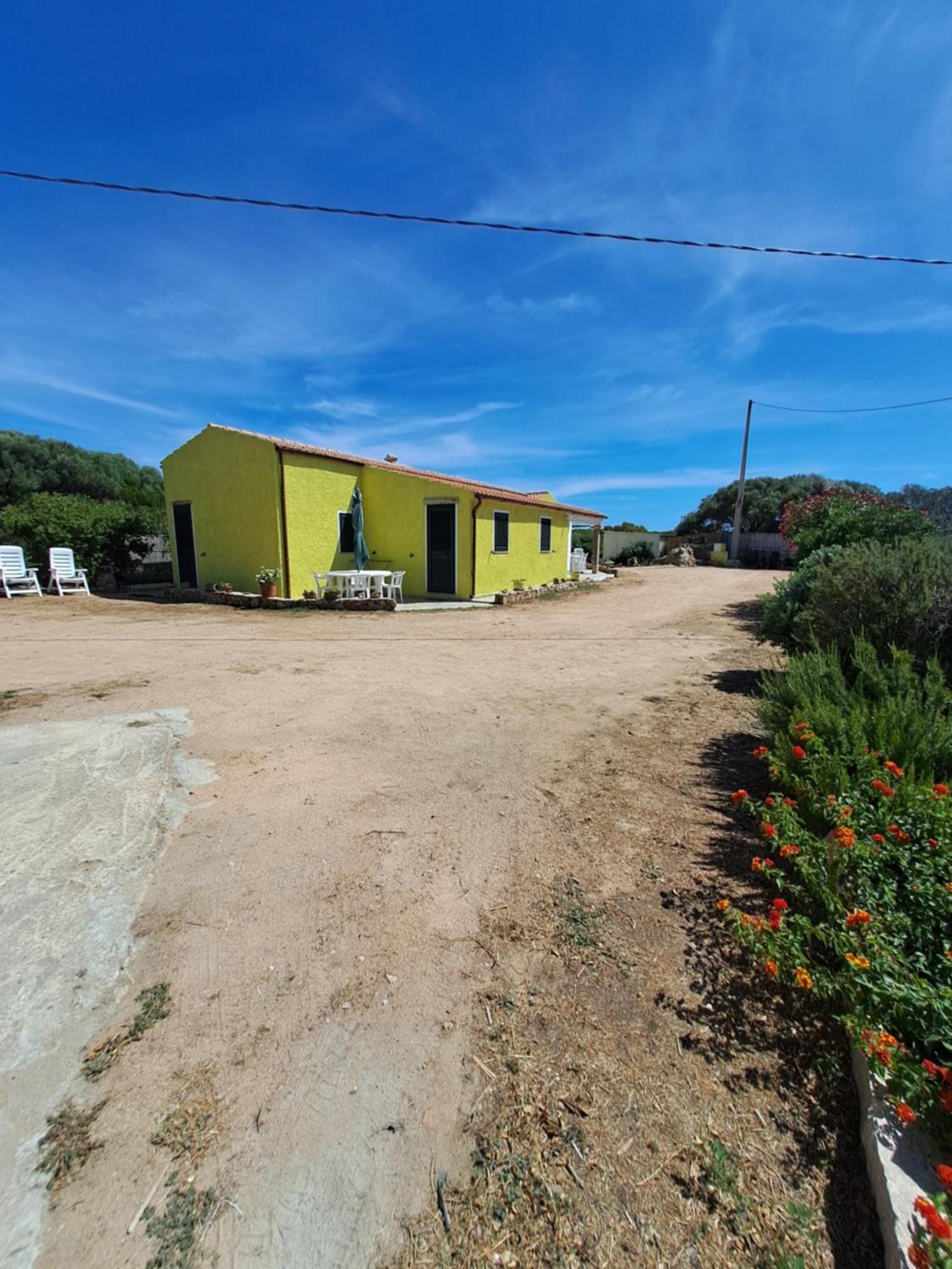 B&B Li Salcuneddi Aglientu Bagian luar foto