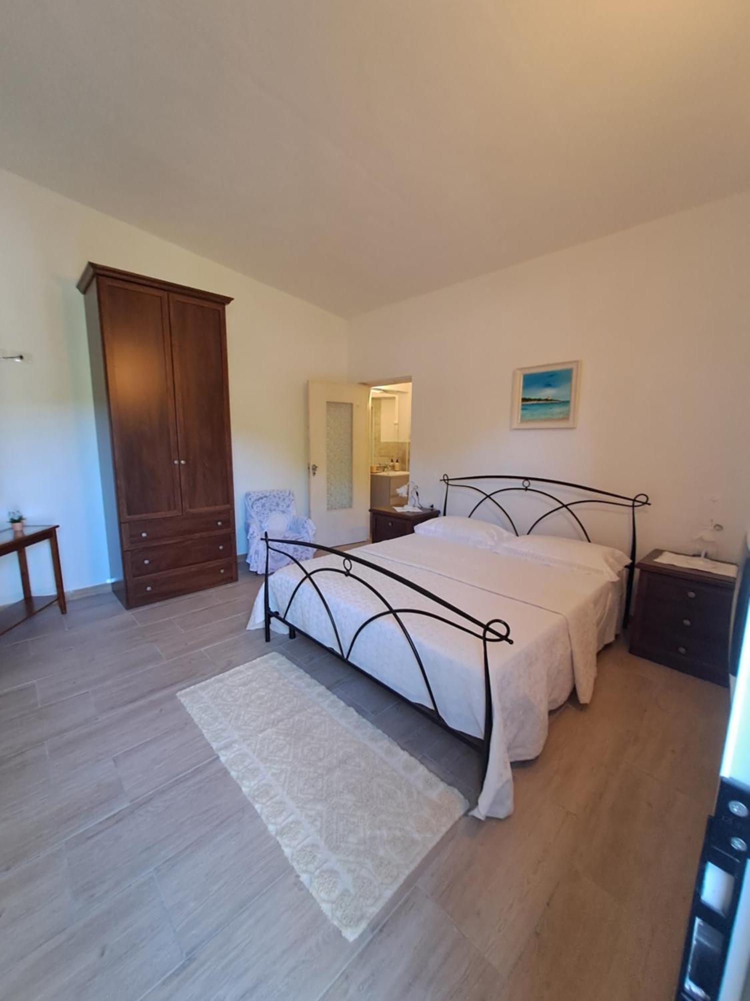 B&B Li Salcuneddi Aglientu Bagian luar foto