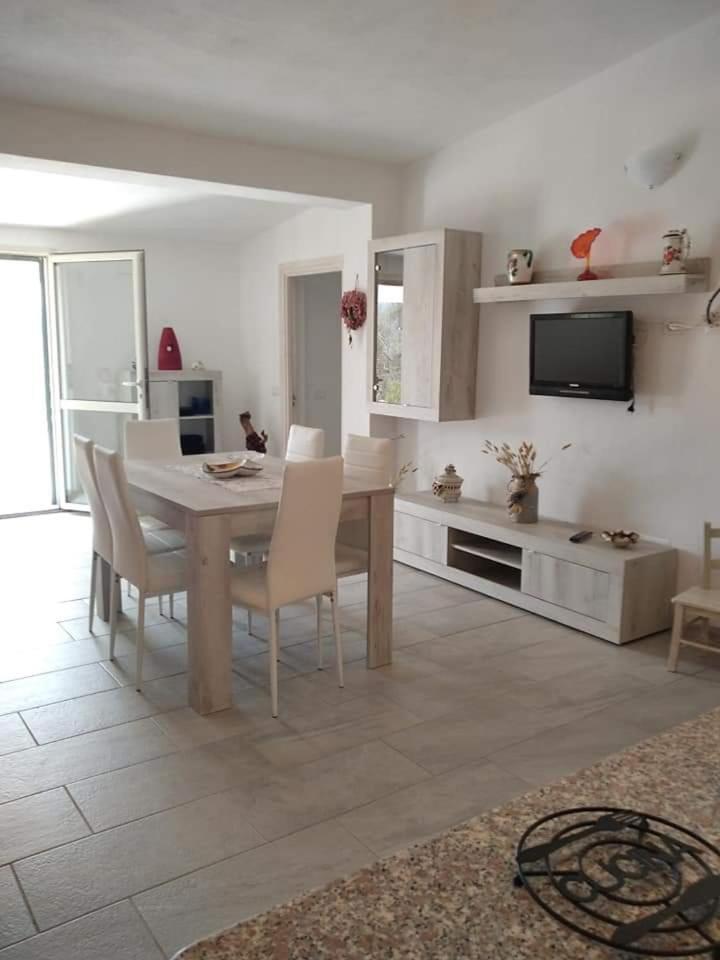 B&B Li Salcuneddi Aglientu Bagian luar foto